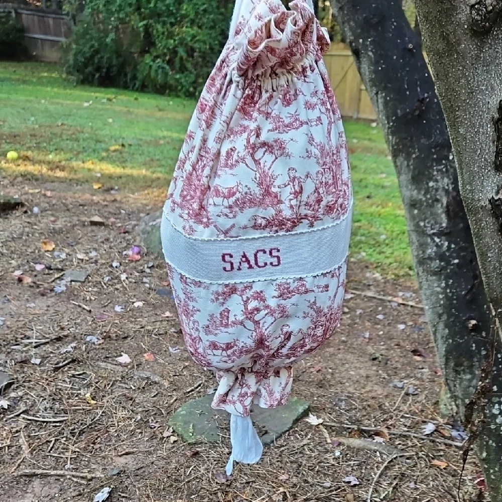 Vintage Elegant Red Cream Toile De Jouy 18 Inches Hanging Plastic Bag Holder